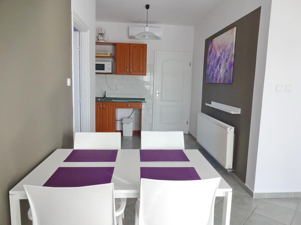 Albizia Apartments บาลาตอนฟือเรด ภายนอก รูปภาพ
