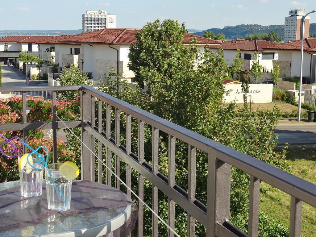 Albizia Apartments บาลาตอนฟือเรด ภายนอก รูปภาพ